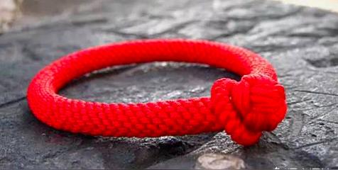 解释：为什么本命年要带红绳