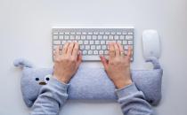 键盘腕托有必要使用吗?究竟是利还是弊?