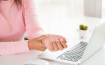 减少长时间用电脑打字导致手腕疼的方法