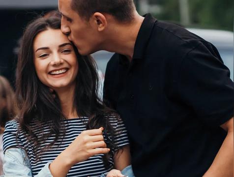 恋爱脑什么意思(恋爱脑的表现)