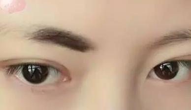 女人眉毛的风水(女人眉毛粗浓的命运