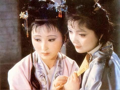 女人指头短代表什么