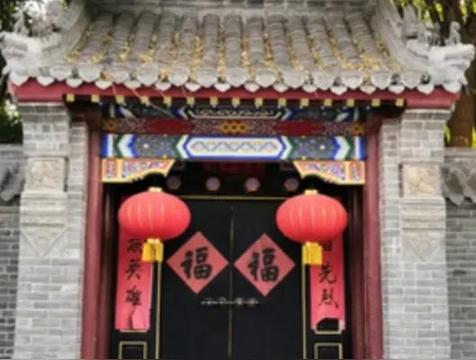 门楼靠左不靠右,堂屋靠前不靠后