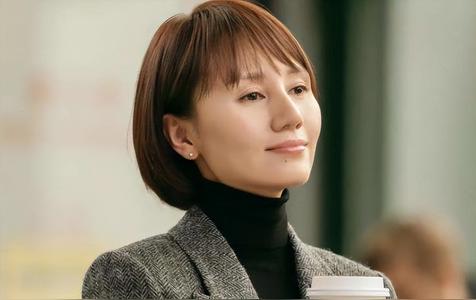 眉压眼的女人代表什么意思