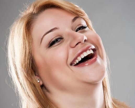 双下巴的女人面相好吗