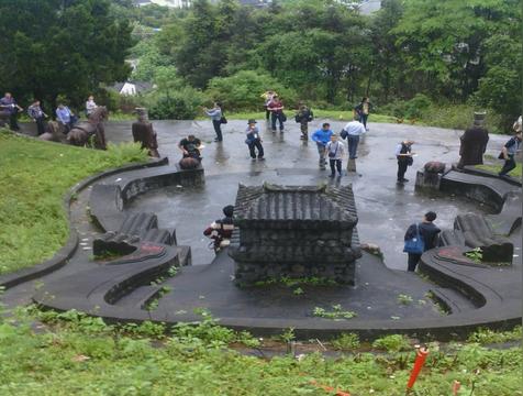 人财两旺的坟地风水