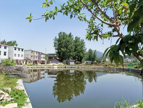 门口有四冲,家穷人不兴