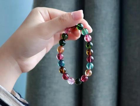 碧玺旺什么属相（三种女人不适合戴碧玺）