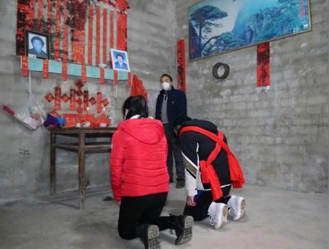 磕头的讲究 磕几个头(磕头礼仪场景大全)