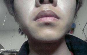 嘴唇厚的男人代表什么