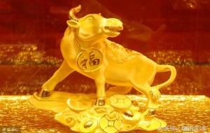 牛蛇在一起谁吃亏:属牛和什么属相最配