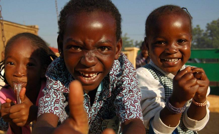 令全世界男人女人疯狂的喜讯: 非洲象人族的秘密被揭开