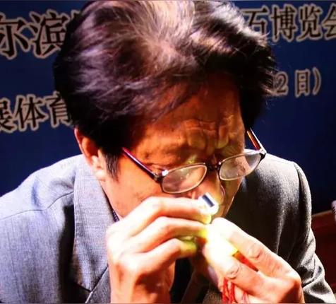 鉴定玉石的简单方法