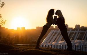 闺蜜成了老公的小三,原配该怎么办