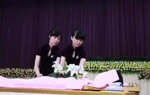 注意千万别摸去世亲人的身体（入殓师说出了真想）