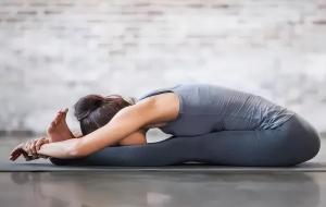 女生坐位体前屈的技巧:关键的4个发力点