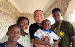 非洲飞哥是什么人(干什么工作)