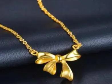 哪三种属相不能戴金