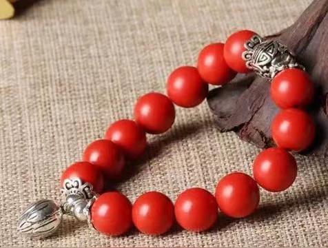 5大生肖不宜戴朱砂