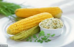 玉米男孩:随笔《卖煮玉米的男孩》