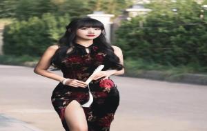 妩媚的女人是什么意思