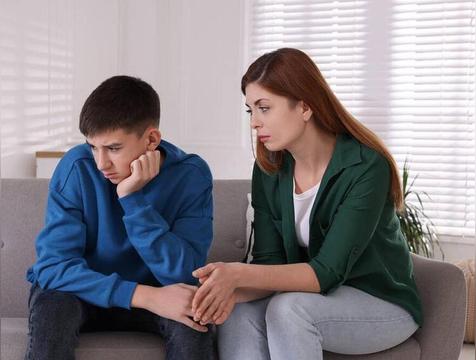 父母对自己的生活干涉太多(指手画脚)