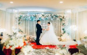 新婚贺语八个字(结婚祝福语8个字)