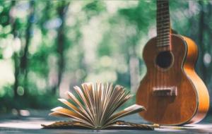 人生三大幸事:遇良师、得良友、拥良伴