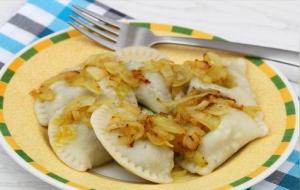 波兰饺子是中国传过去的吗