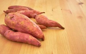 红薯蒸多久能熟（揭秘蒸红薯的技巧）