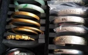 戴银手镯好还是翡翠手镯好