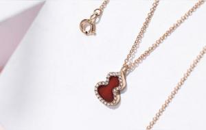 红葫芦项链是什么牌子(Qeelin麒麟)