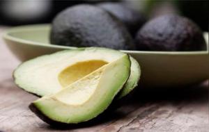 牛油果是热性还是寒性（牛油果的营养价值）