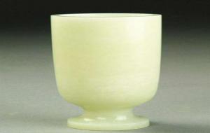 白玉杯是什么意思