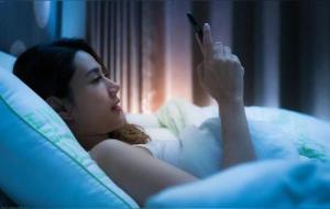 女生到晚上就想找男生聊天