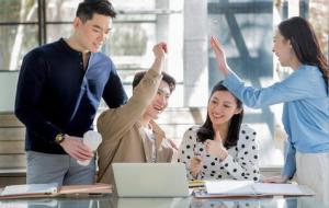 交友宫泛指外人