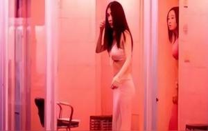 容易被灯红酒绿所诱惑的星座男